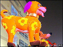 Lâmpadas chinesas com formato de cachorro