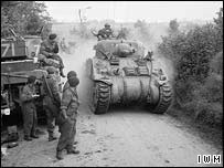 Xe tăng Đồng minh ở chiến trường Pháp năm 1944