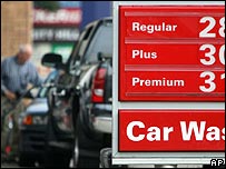 A economia americana está diminuindo seu ritmo depois de um longo período de crescimento, mas segundo pesquisas, é pouco provável que o resultado das eleições parlamentares de novembro venha a ser determinado pela performance econômica do governo de George W. Bush.