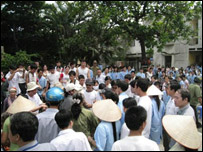 Căng thẳng tại giáo xứ Thái Hà (ảnh VietCatholic.net)
