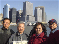 Đoàn nạn nhân chất da cam Việt Nam tại New York, tháng 11.2005