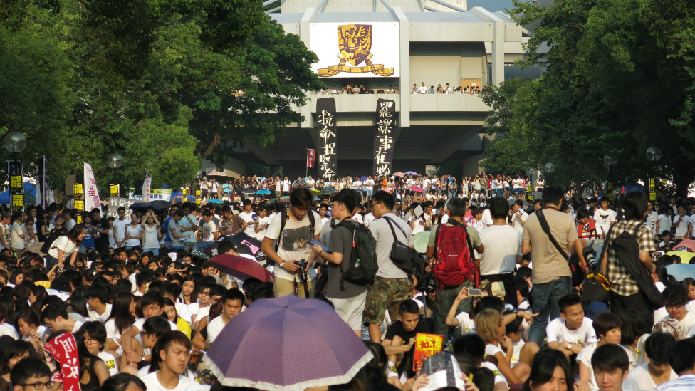 香港中文大學「百萬大道」上參與罷課集會的學生（22/9/2014）