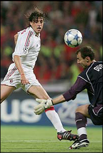 एसी मिलान का हमला