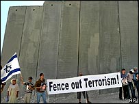 A barreira que Israel constrói na Cisjordânia