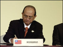 Thủ tướng Miến Điện tham gia ký kết hiến chương