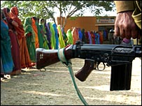 संगीन के साए में मतदान