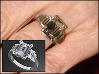 anel de noivado de Camilla