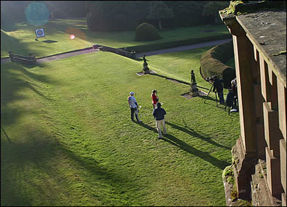 英国射箭队在户外训练