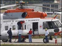 Helicóptero da Cruz Vermelha usado na operação de resgate de reféns