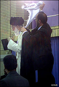 سخنرانی آیت الله خامنه ای برای گروهی از فعالان زن 