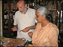 कार्लोस पैट्रिनी (बाएँ)