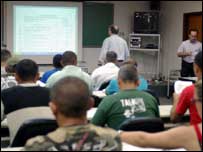 Agentes sendo treinados pela AIEA (foto: AIEA)