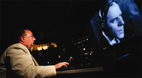 Pianist Neil Brand in Trafalgar Square