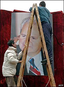 Warga bersiap menyambut jasad Milosevic