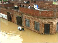 موسلادھار بارش