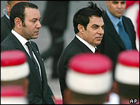 زين العابدين بن علی، رييس جمهور تونس (راست)، و ملک محمد ششم، پادشاه مراکش (چپ)