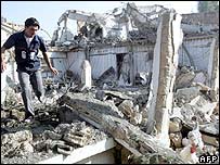 Cảnh đổ nát ở Lebanon