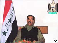 Saddam pede resistência a bombardeios aéreos americanos e britânicos