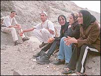 کريستين ساينس مانيتور:"جوانان نا آرام ايرانی  هم حقوق بشر می خواهند وهم شغل."