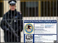 Policial guarda embaixada americana em Londres