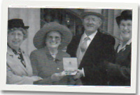 Brenda James a'i theulu