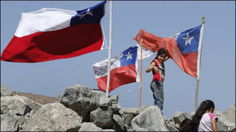 Los niños brindan alegaría y esperanza a los mineros atrapados.