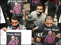 تجمع در حمایت از جانستون