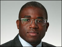 英国文化部官员拉米