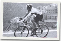 Jonathan Cawley ar ei feic