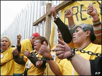 تظاهرات پنجم اوت در نزديکی محل محکمه انتخاباتی مکزيک