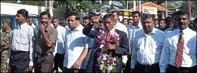 Vidanage was welcomed in Polonnaruwa (photo Raj Weerasinghe)