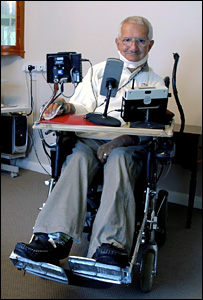 ...E Alex Milhaly, que faz a voz de Flash