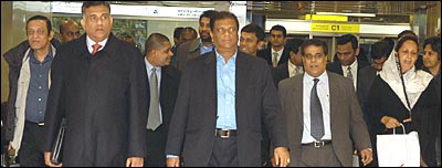 Sri Lankan delegation arriving at Geneva airport (photo Sudath Silva)