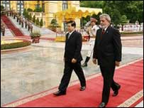 O presidente Lula e o presidente do Vietnã, Nguyen Minh Triet, em cerimônia no Palácio Presidencial. Foto: Ricardo Stuckert/PR 