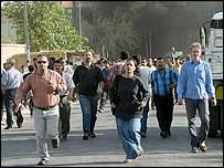 عراق کے حملوں میں کم از کم پینتیس لوگ ہلاک ہوئے۔