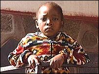 Menina sul-africana portadora do vírus HIV