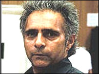 برطانوی مصنف حنیف قریشی