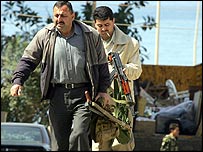 شامی خفیہ اہلکار لبنان سے واپس جا رہے ہیں