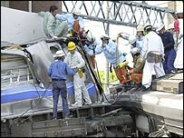 امدادگران در صحنه حادثه