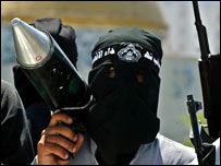 الاقصٰی بریگیڈ کے شدت پسندوں نے ایک عمارت پر قبضہ کر لیا ہے