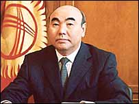 Kırgızistan Cumhurbaşkanı Askar Akayev