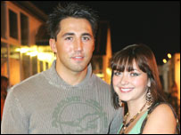 丘奇与男友亨森