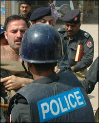 पाकिस्तान में विरोध