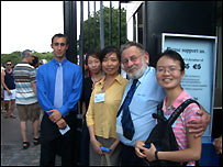 许婷婷和她的义工伙伴