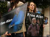 تجمع خبرنگاران در حمایت از آلن جانستون در غزه