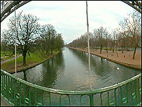 Bedford embankment