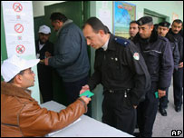 Militares votam na Cidade de Gaza