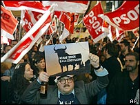 Socialistas espanhóis celebram vitória eleitoral