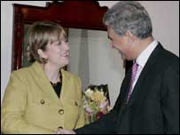 جیکی سمتھ اور شاہ محمود قریشی