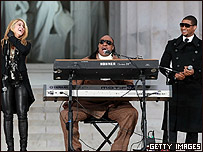 Shakira, Stevie Wonder e Usher em Washington